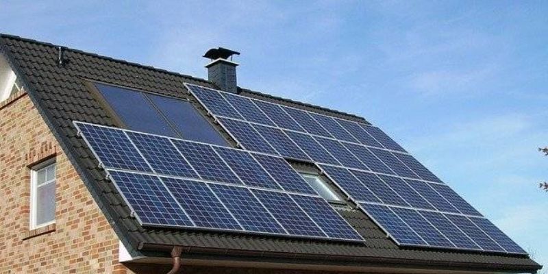 2566instalación-paneles-solares.jpg